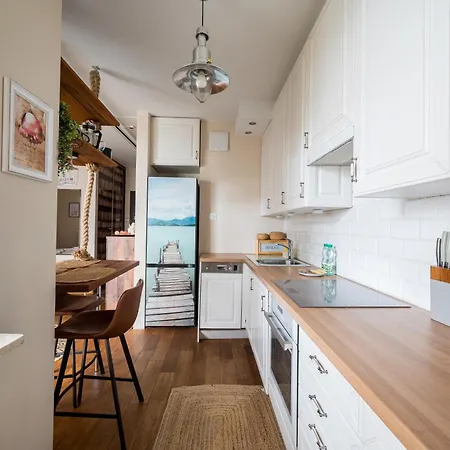 Apartment Klobucka Urban Jungle Studio Warsaw