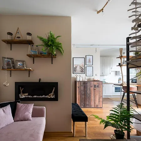 Klobucka Urban Jungle Studio Apartment Warsaw